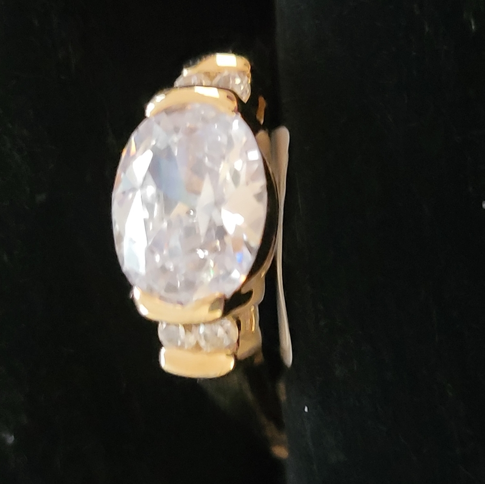 Ring - Picture 4 of 7